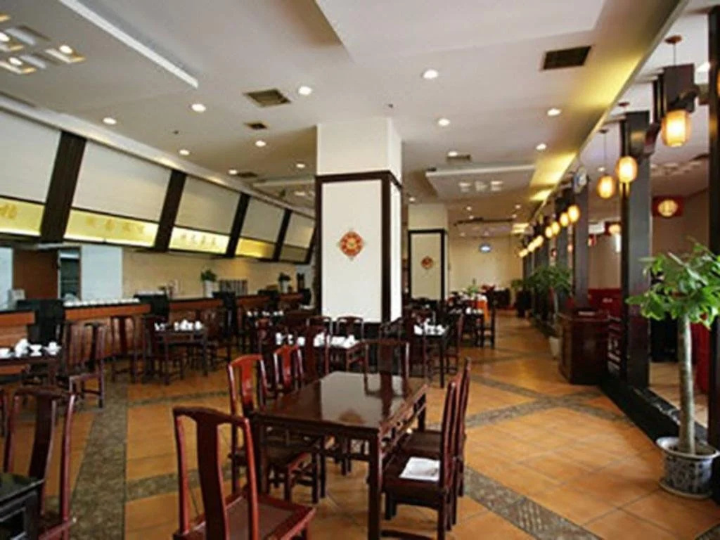 Food & Beverage