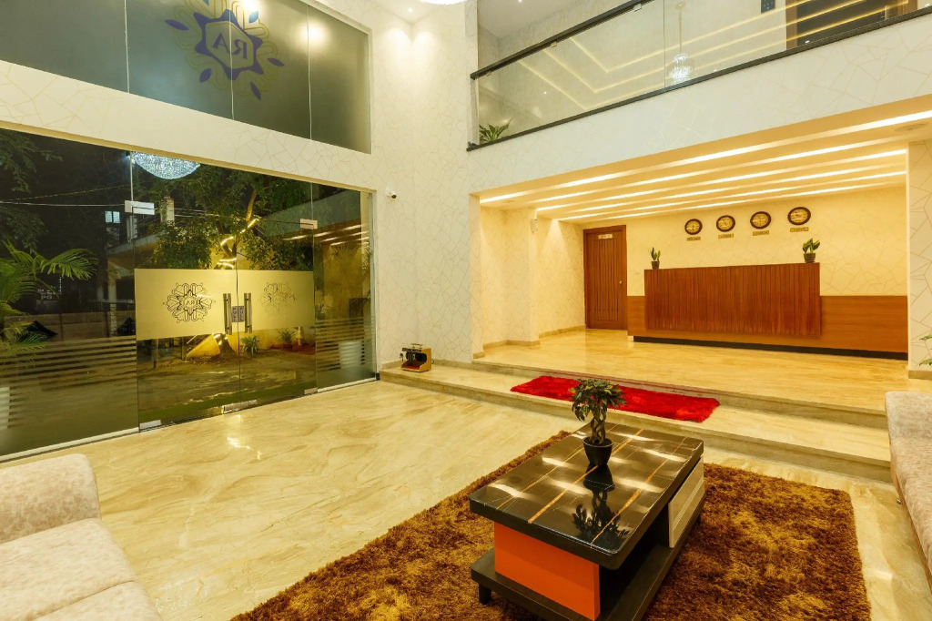 Royal Ace Boutique Hotel — фото 2