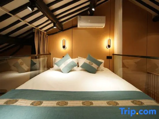 Standard Double Duplex room (full double bed)