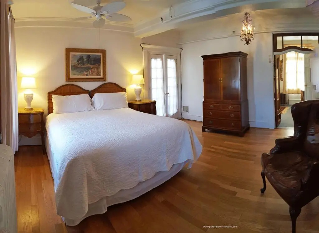 Deluxe Double room full double bed