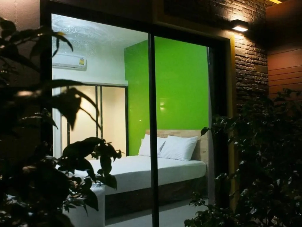 Standard Double room with garden view (full double bed)