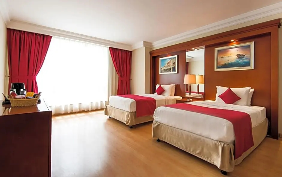 Best Western Plus Doha Room Type - Deluxe King Room