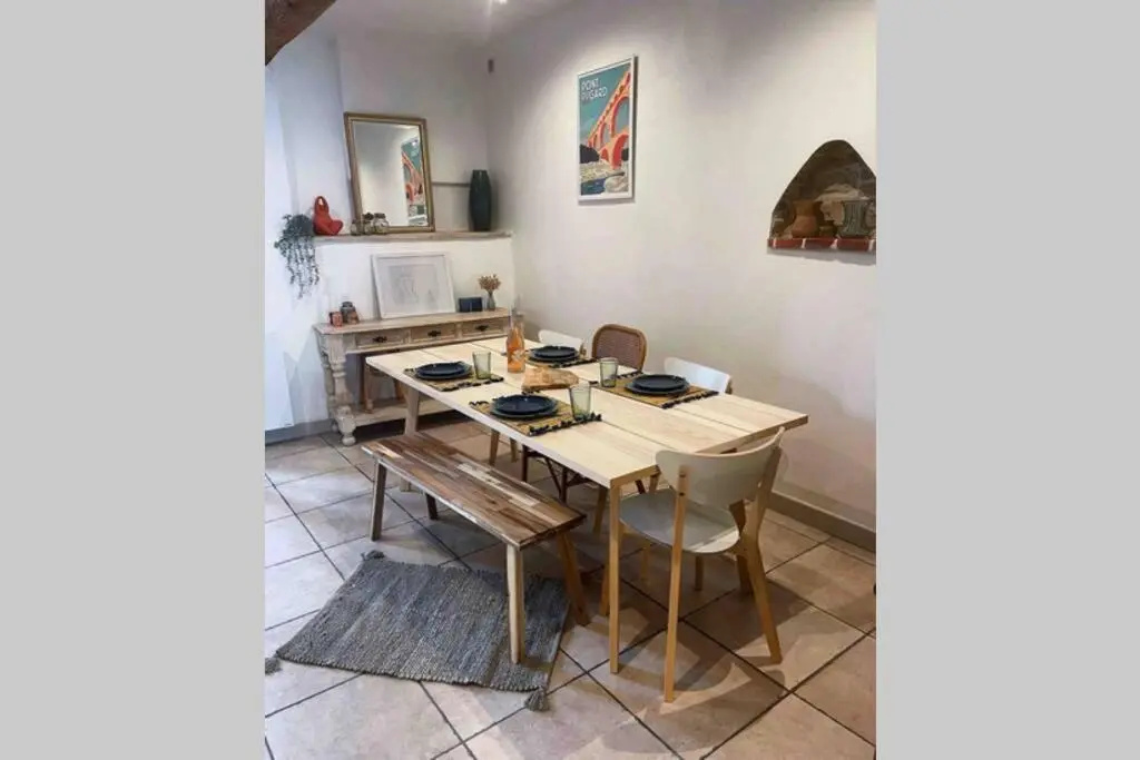 Voir la photo 3 — Superbe appartement en pierre fraîchement rénové