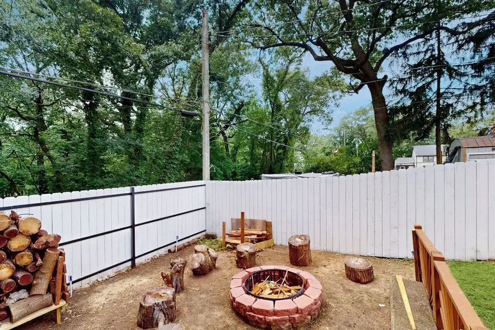 2 Mi to Beach! Hot Tub Haven in Michigan City
