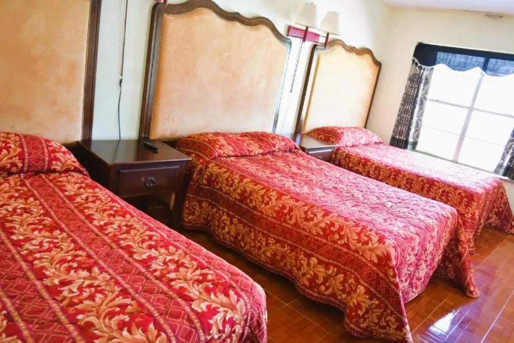 Standard Sextuple room