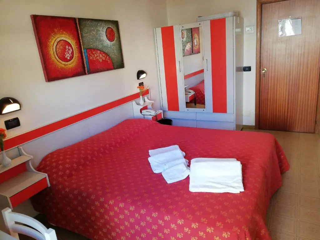 Standard Double room with balcony (full double bed)