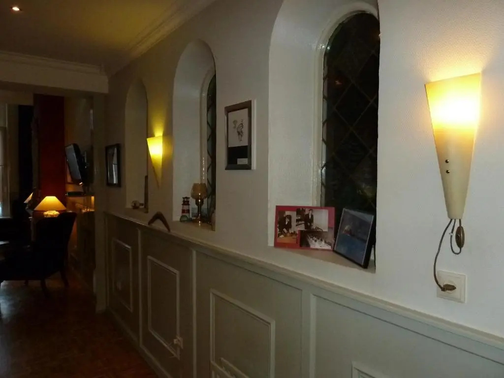 Lobby & Reception