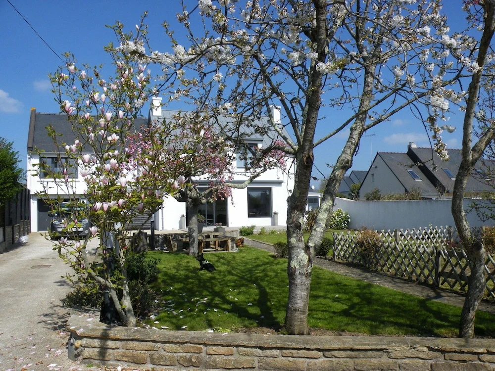 Modern Holiday Home in Concarneau With Terrace