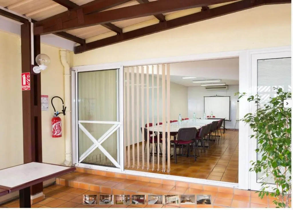 Austral Hotel by null