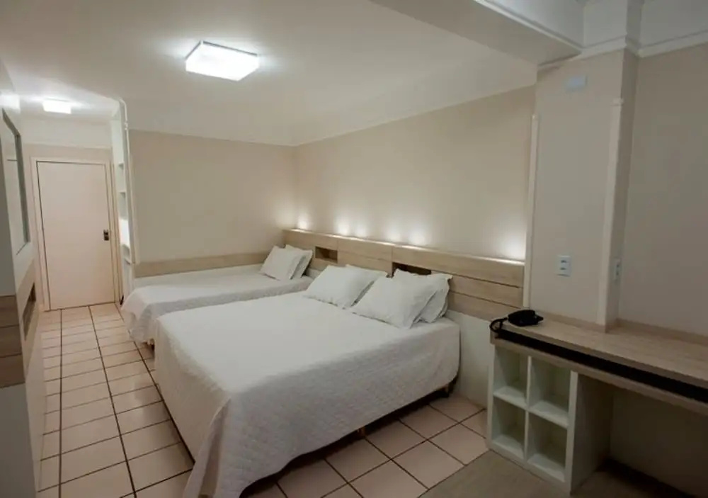 Deluxe Triple room with city view