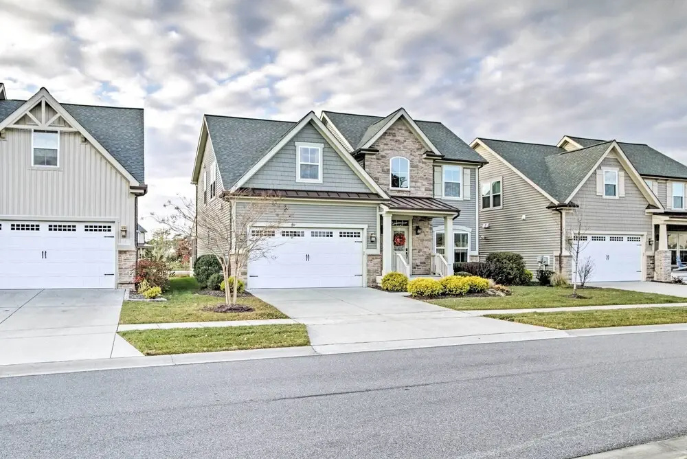 Resort Amenities & Screened Porch: Ocean View Home