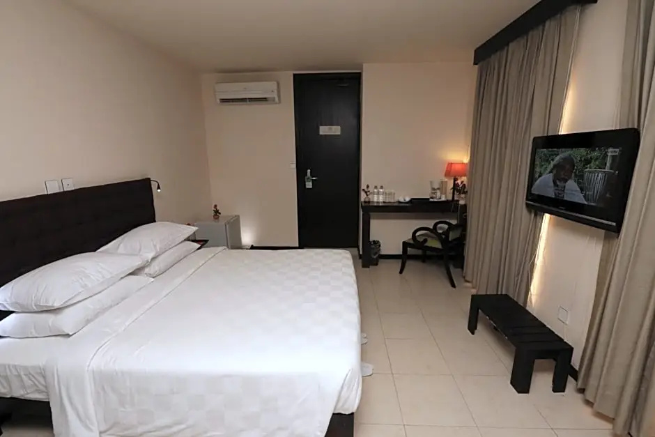 Deluxe Double room with view (full double bed)