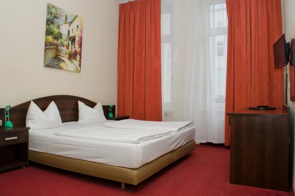 Hotel POLO am ZOB - Chambres