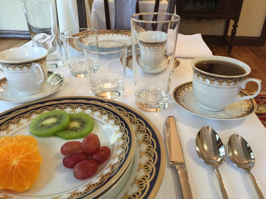 Dartmouth House Inn