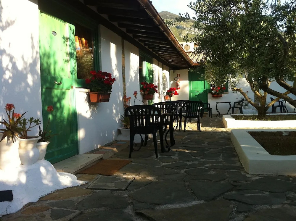 Alivi Country Resort