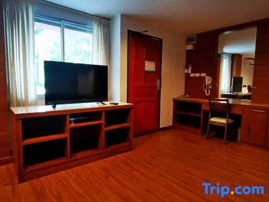 Четырёхместный семейный номер Standard в Sea Paradise Hotel Sattahip
