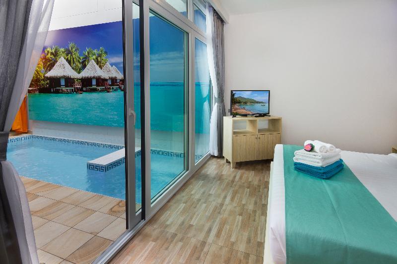 Вилла с 3 комнатами с балконом в Tropicana Pool Villa