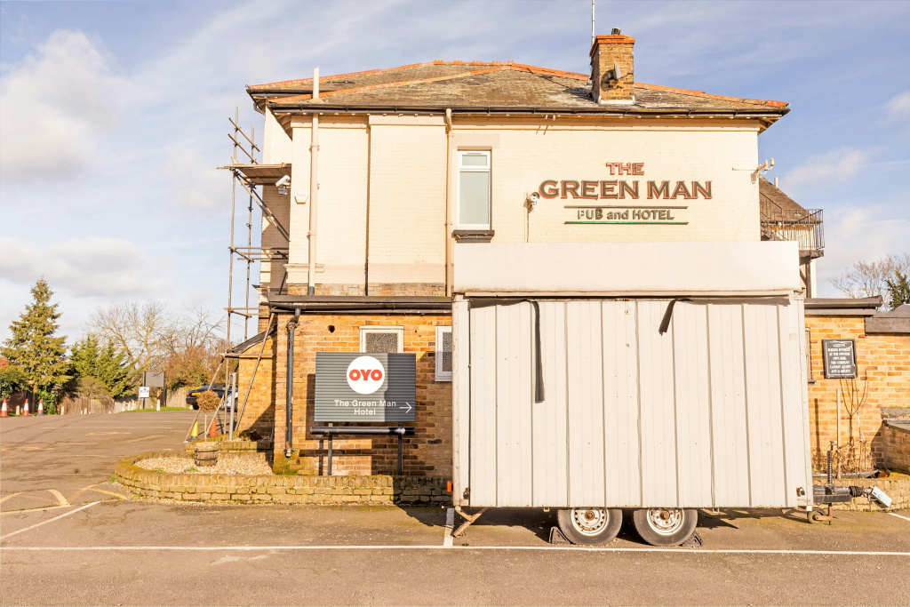 OYO The Green Man Pub and Hotel — фото