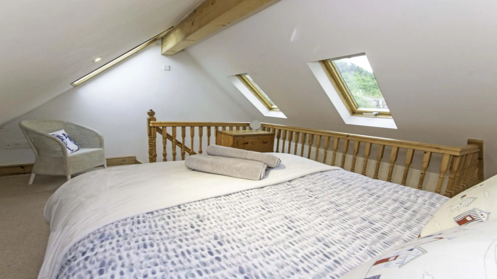 Beach Breeze Croyde 2 Bed, Sleeps 4-5, Sea Beach Views