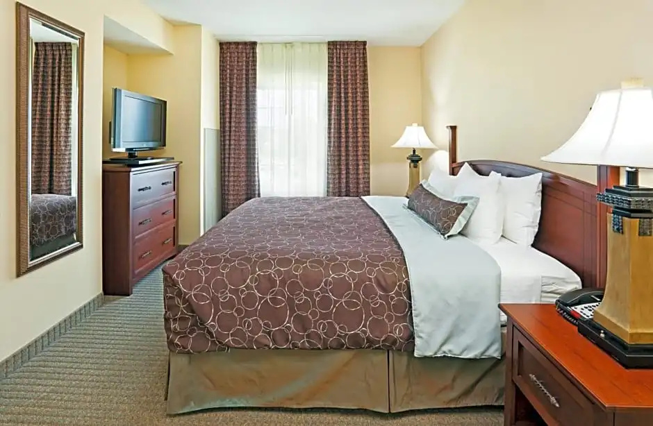 Staybridge Suites Oak Ridge by IHG - Chambres