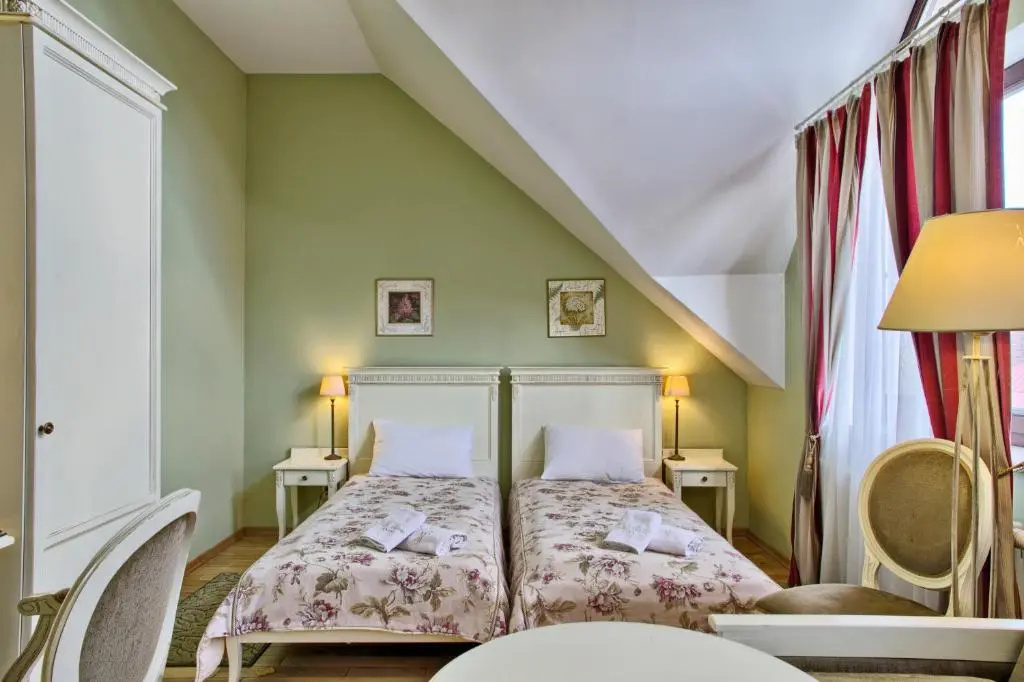 Standard Double room (twin beds)