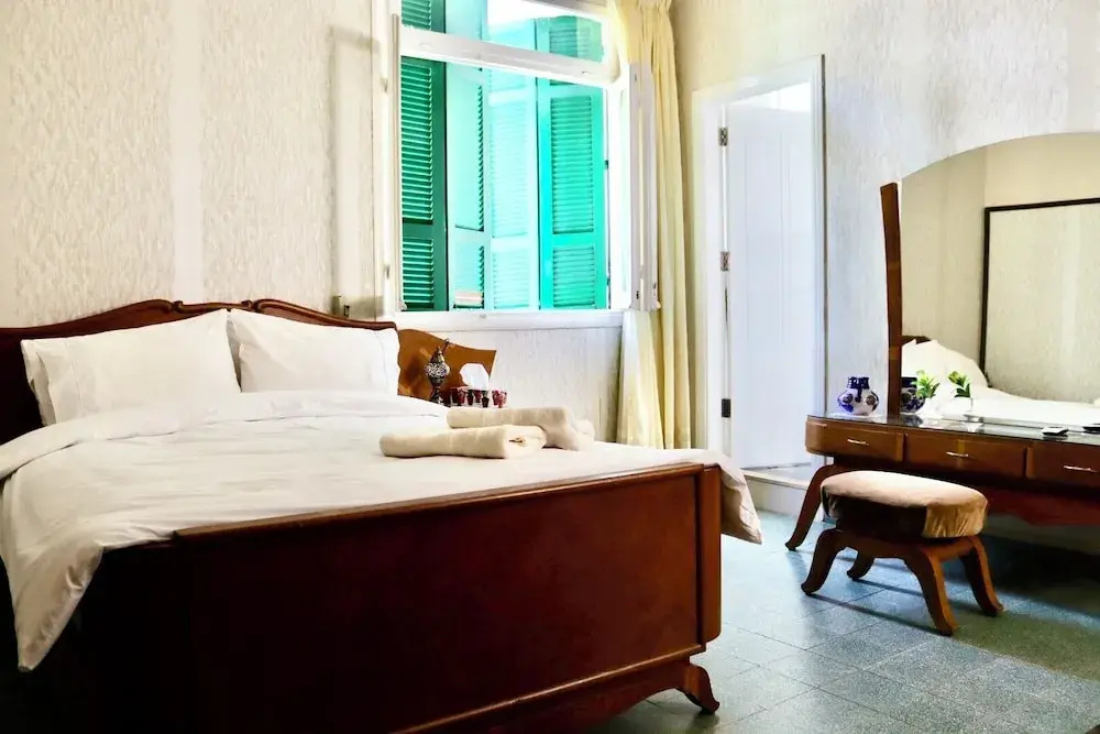 Standard Double room with mountain view (full double bed)