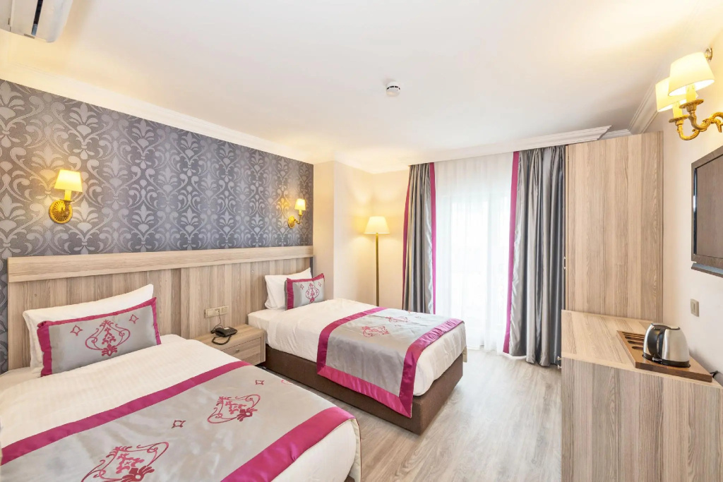 Standard Double room (twin beds)