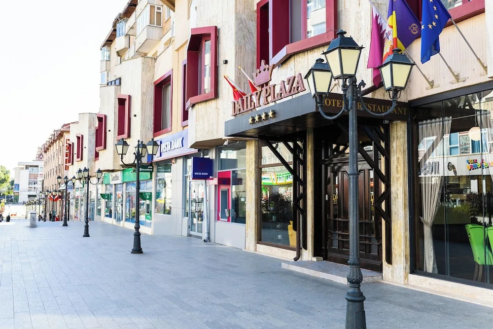 Hotel Daily Plaza