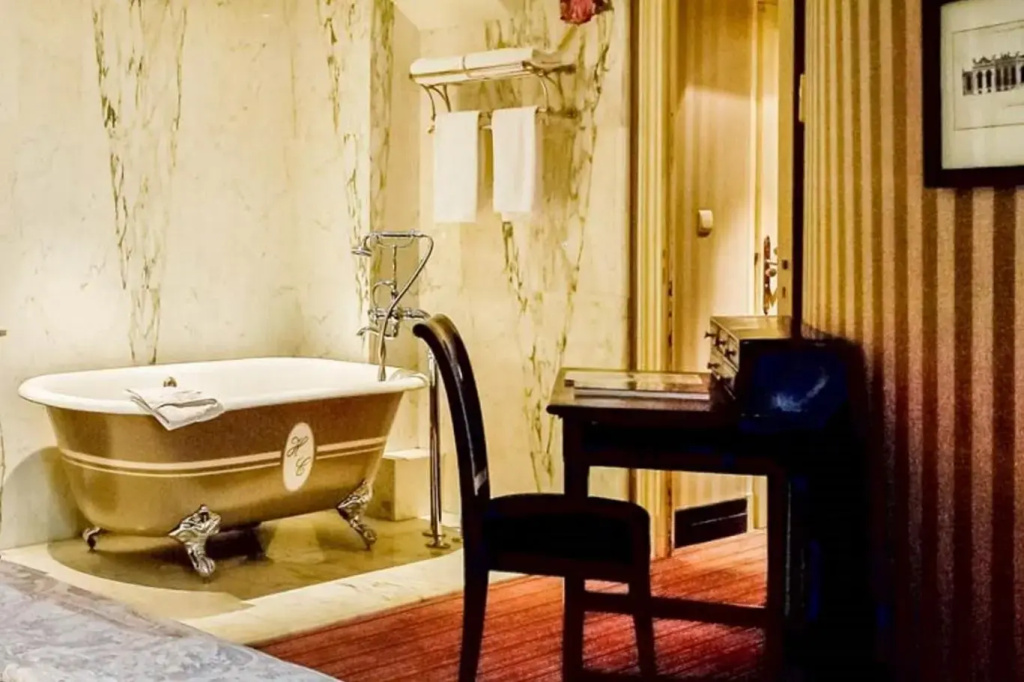Hotel photo 8