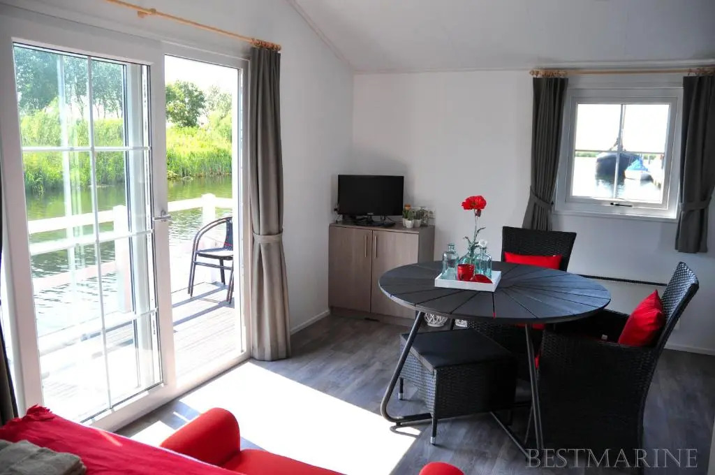 Bestmarine Waterchalets Flevo Marina