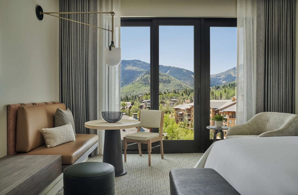 2 Bedrooms Standard room with mountain view
