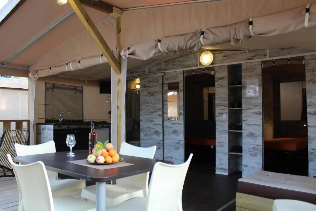 2 Bedrooms Tent