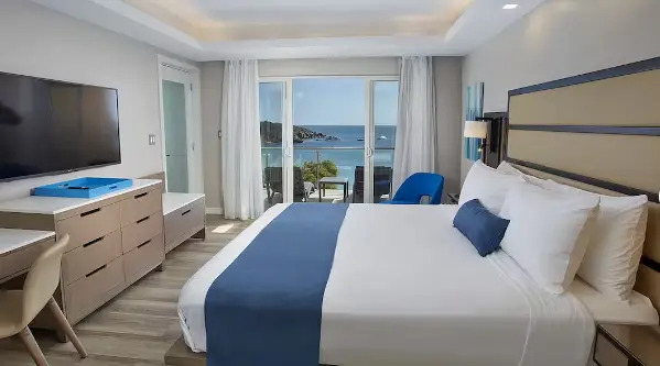 標準四人房，配有大床