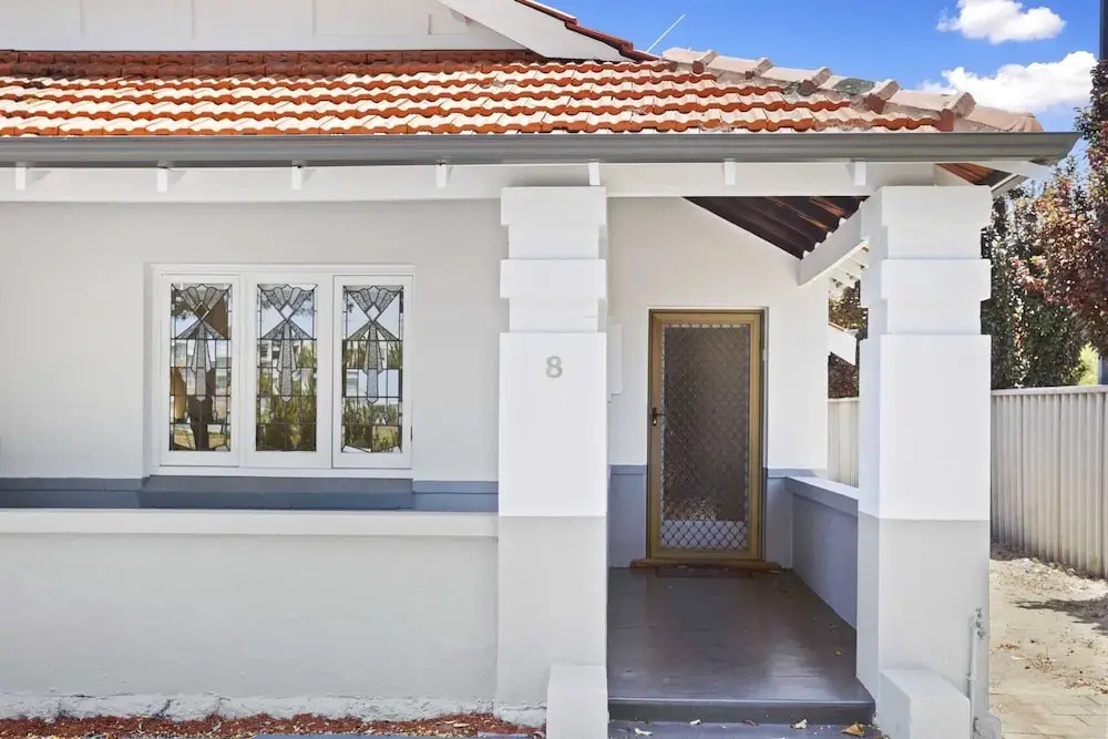 Chic Semi-detached 2-bed Home With Outdoor Dining