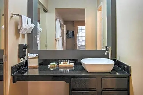 Cloverleaf Suites - Chambres