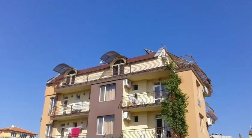 Zora Guest House