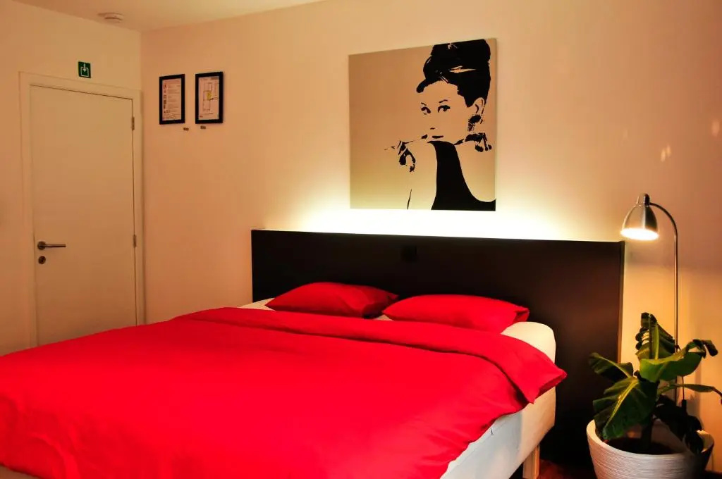 Comfort room