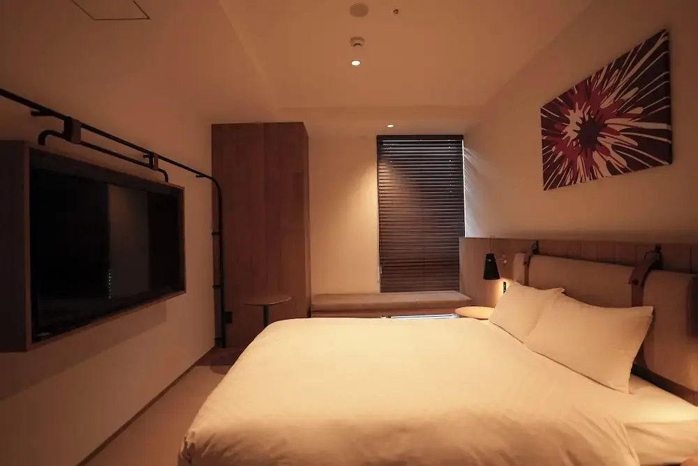 Deluxe Double room (full double bed)