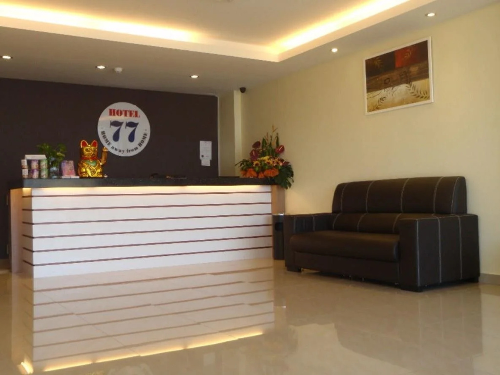 Lobby & Reception