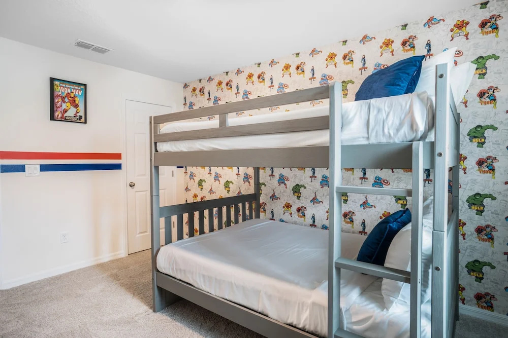1804 Tropical Palms Circle