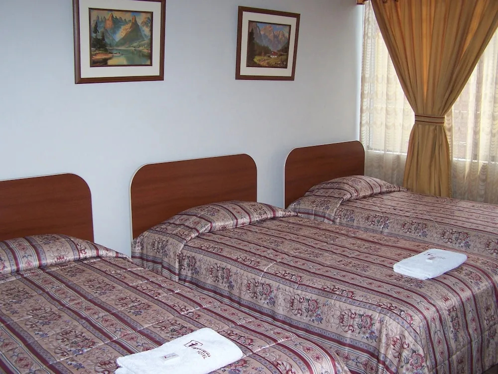 Standard Triple room