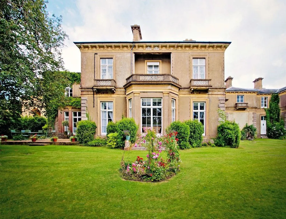 Albert Cottage Hotel