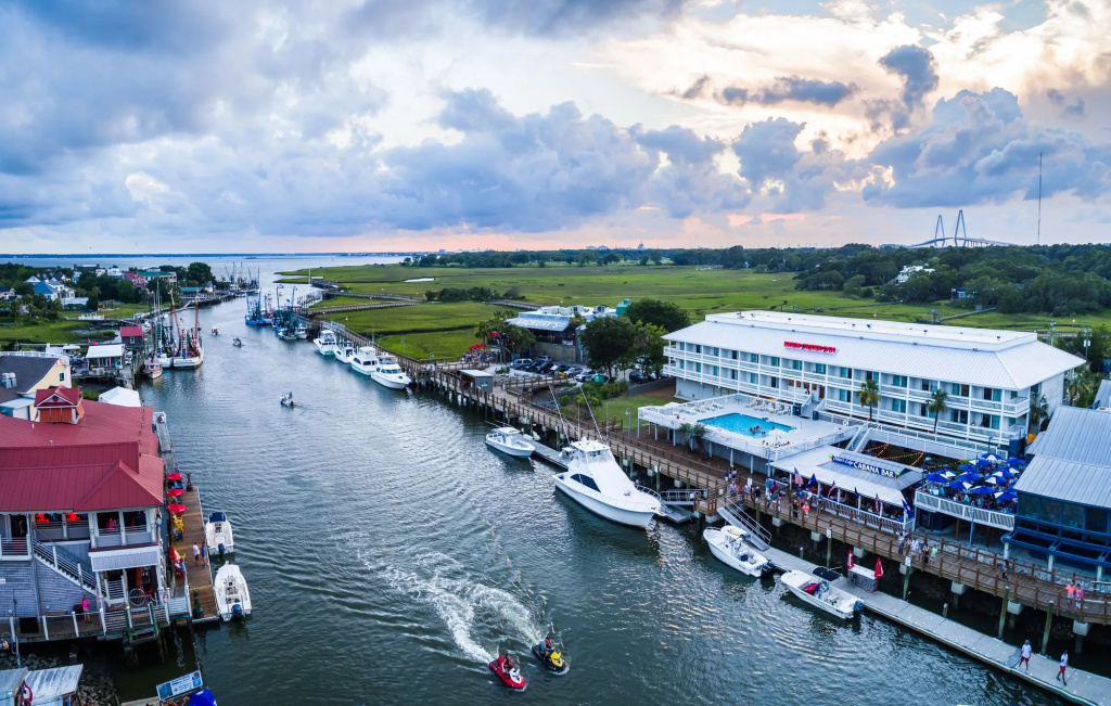 Shem Creek Inn - Général