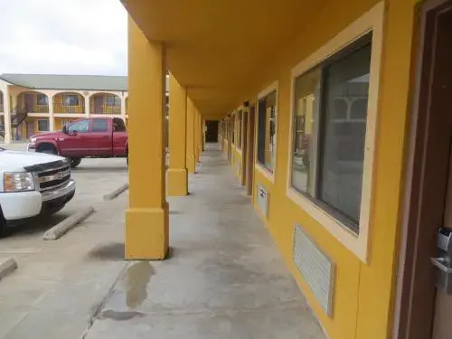 Executive inn & Suites