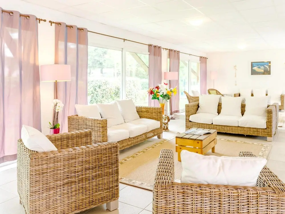 Lakeside Maisonette Retreat - Photo 4