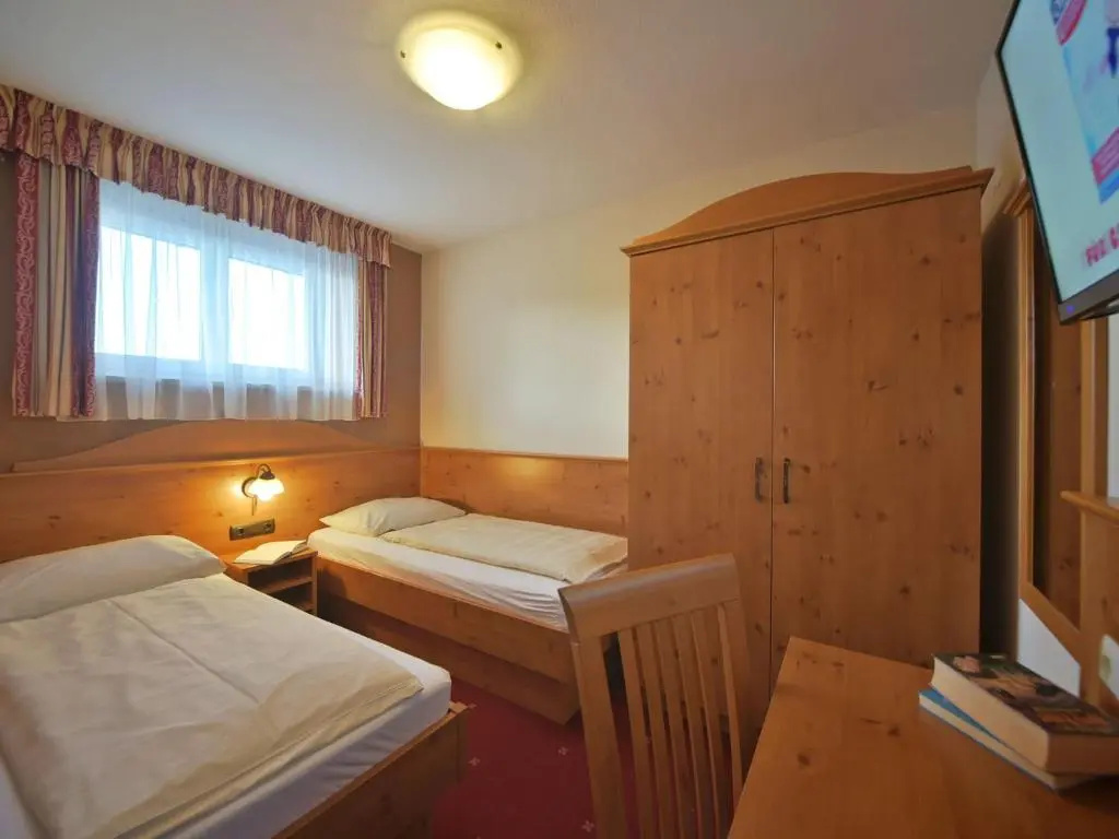 Standard Double room (twin beds)