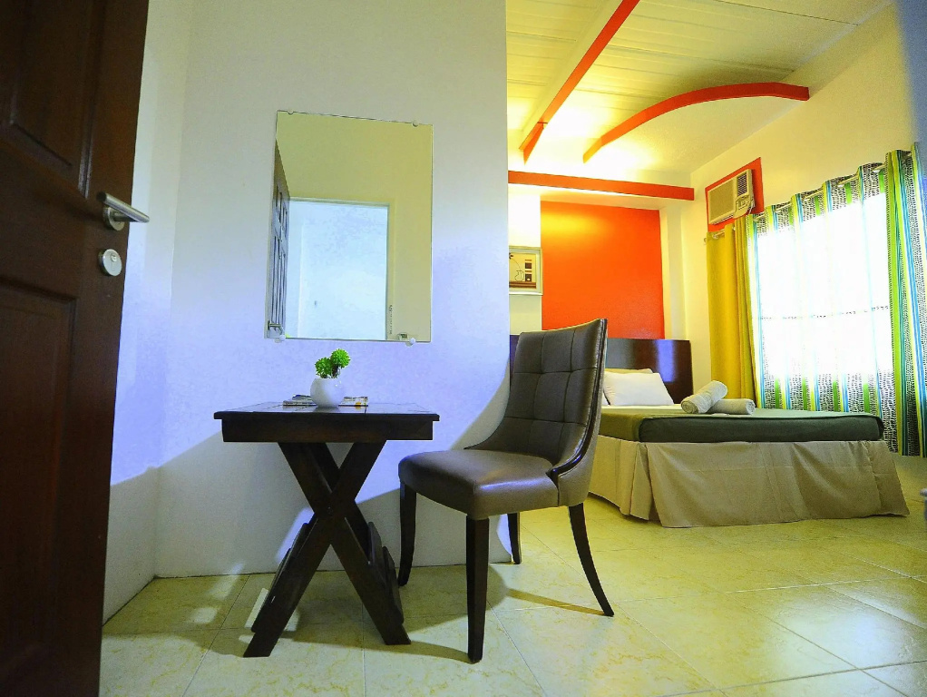 Deluxe Double room (full double bed)