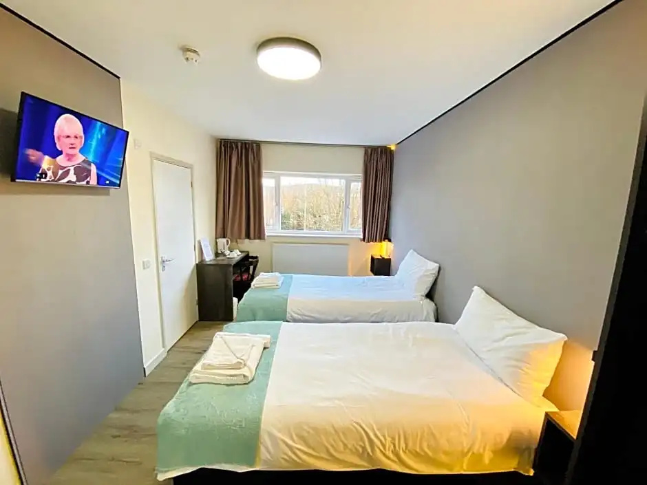 Almond Tree Hotel - Chambres
