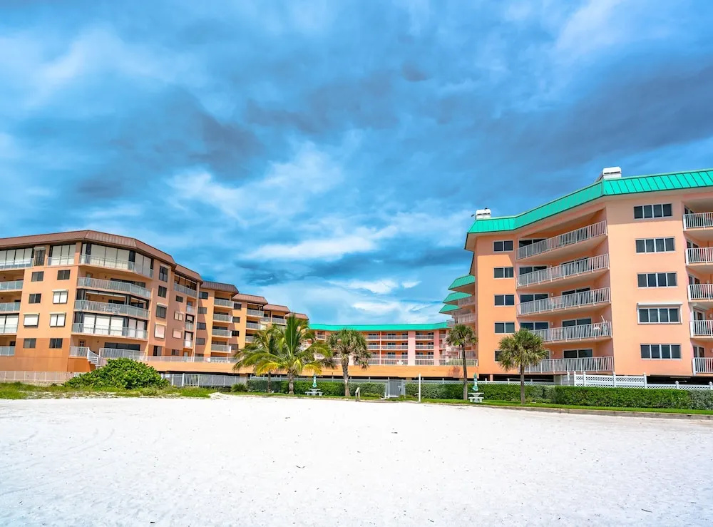 Beach Cottages ll Unit 2106 by Vtrips