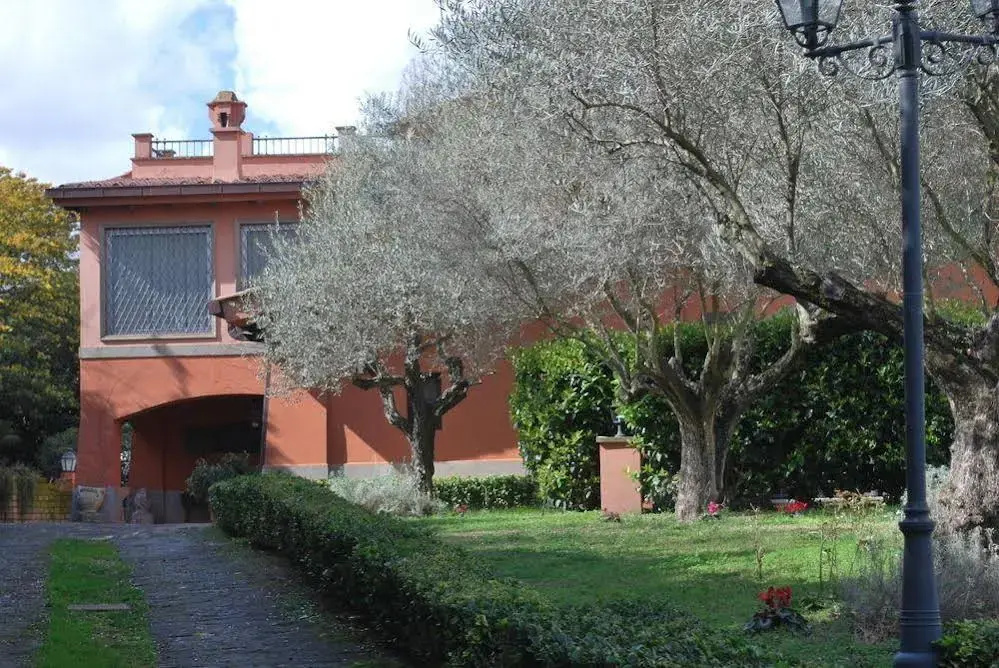 Residence Casale Mostacciano